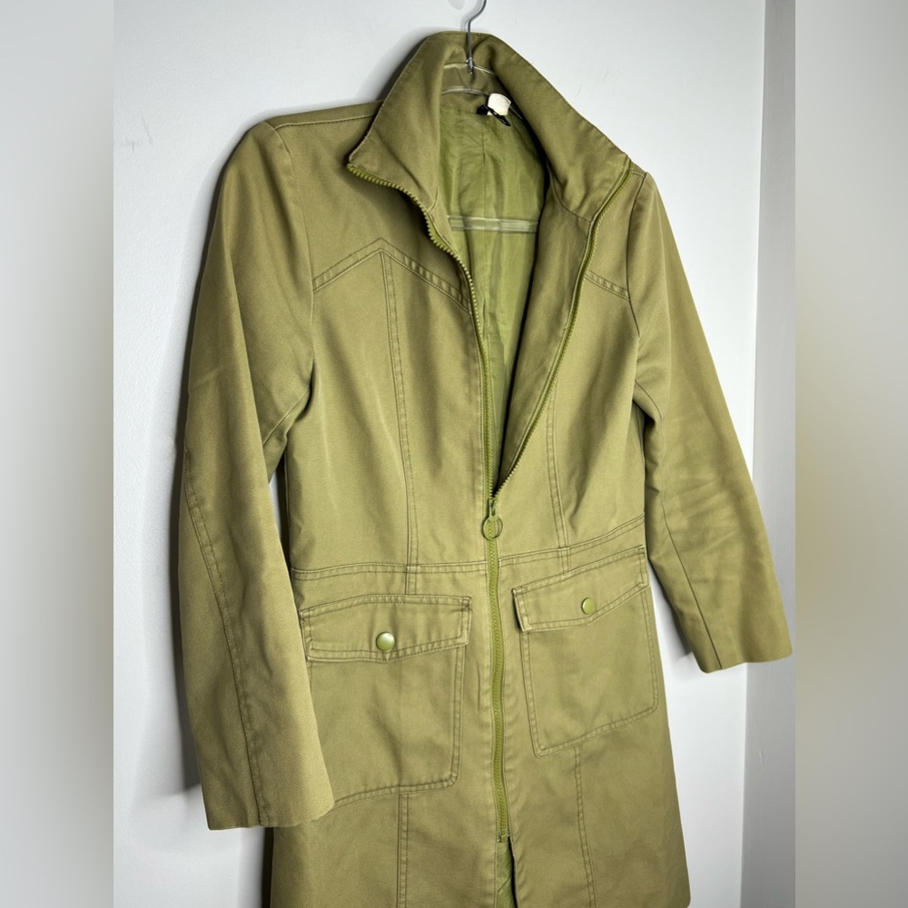 DIVIDED by H&M. OLIVE GREEN LONG COAT. ZIP FRONT. POCKETS. SIZE 36/US 6. - Picture 3 of 8